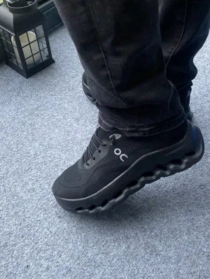 On cloud skor i alla storlekar  - On cloud skor i alla storlekar från 41 till 45