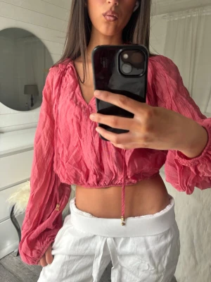 Rosa blus - Supercool Rosa blus, helt oanvänd🍋🌊🤍