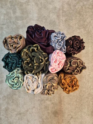 Jersey premium hijab  - Jag har flera färger av premium Jersey hijab. Om du är intresserad kontakta mig!                        Priset för en hijab 135 kr.