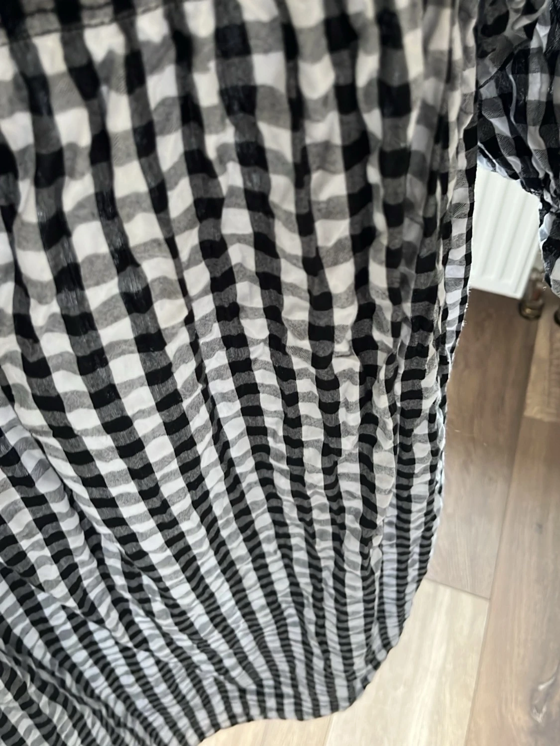 Svartvit rutig långklänning - 1