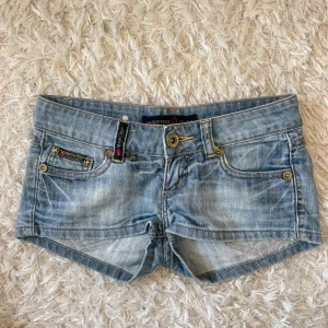 Shorts - Midjemått: 36cm rakt över 💗