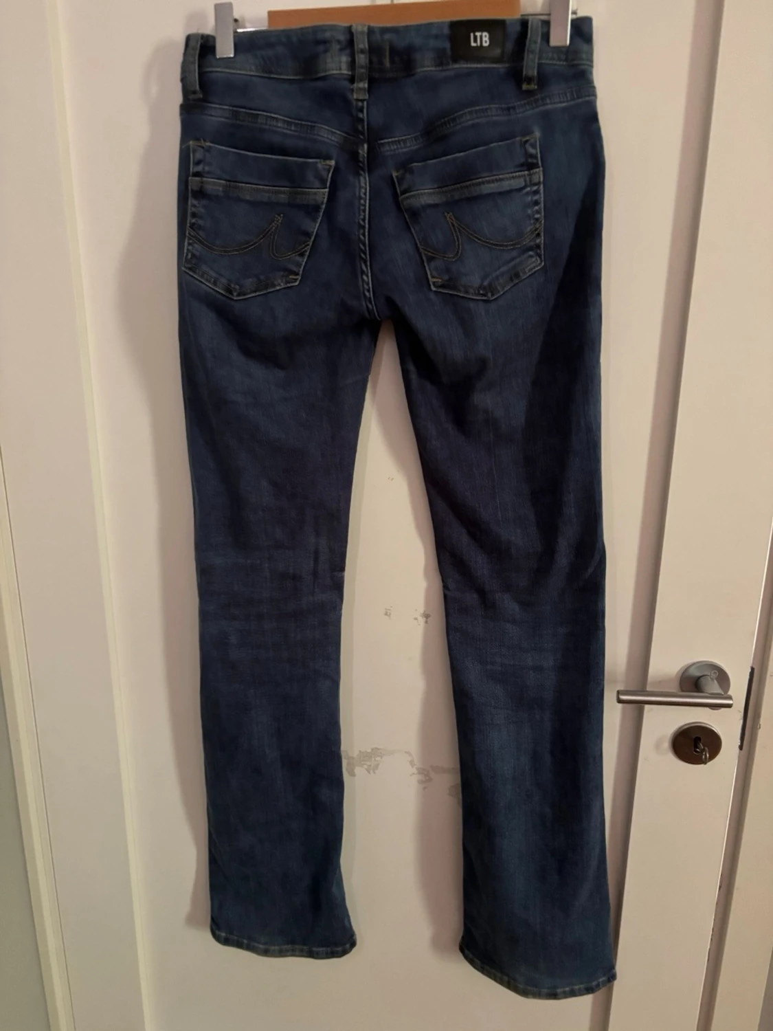 Blå bootcut jeans från LTB - 1