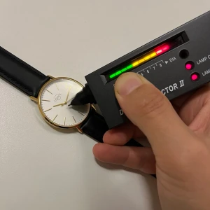 Svensk lyx klocka. Äkta safir glas, Japan mekanism äkta läder och 100% rostfritt - Slutsålt i butik. Rikigt stark svensk lyx klocka. Ordinarie pris 1599kr. Cosmos Sweden - Saturn. Helt nytt batteri🔋och klockan är helt oanvänd! Skickas i gåvobox. Skickar snabbt 🚚💨 