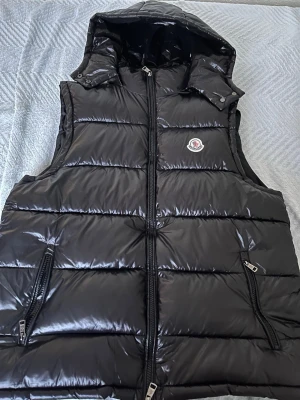 Väst - Helt ny nfc funkar och qr kod