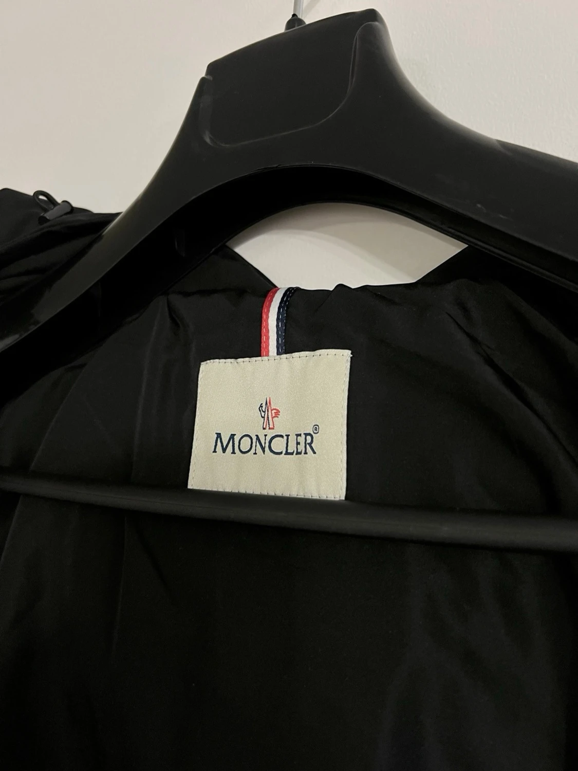 Moncler windbreaker i svart  M - 5