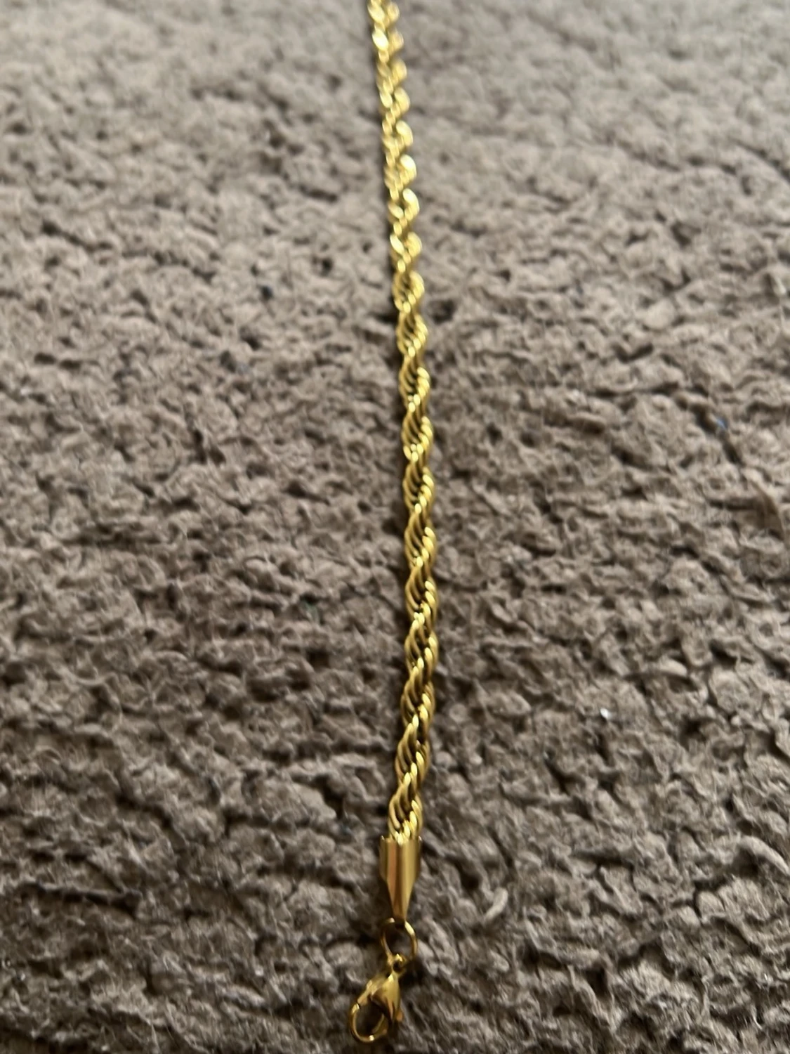 Guldfärgat tvinnat armband - 1