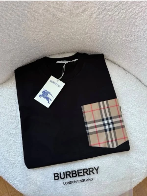 T-shirt svart - Oanvänd 