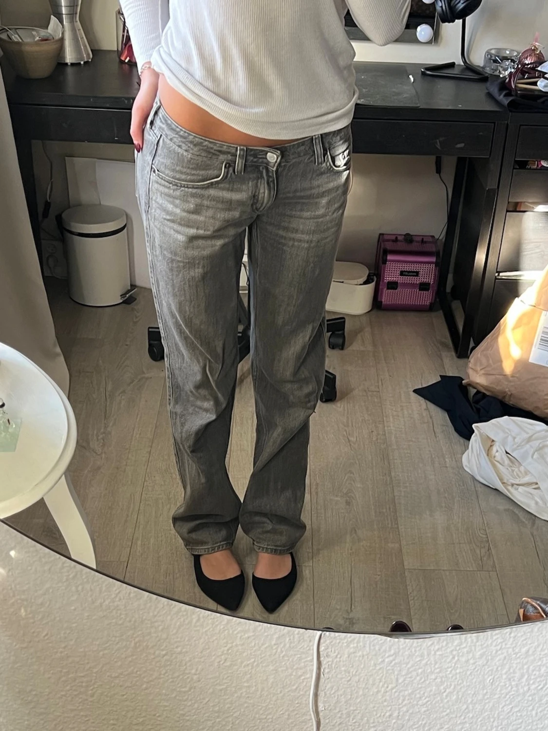 Weekday Arrow jeans