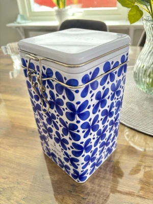 Kaffeburk - Den är helt ny