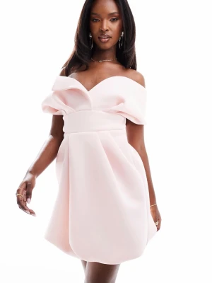 Asos - Ljusrosa offshoulder kortklänning - Säljer en ljusrosa kortklänning. Använd 1 bankett.