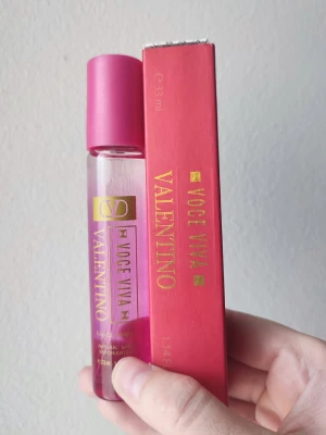 Valentino Voce Viva - Valentino Voce Viva Perfume. 33ml bottle. New! A great all year around fragrance.