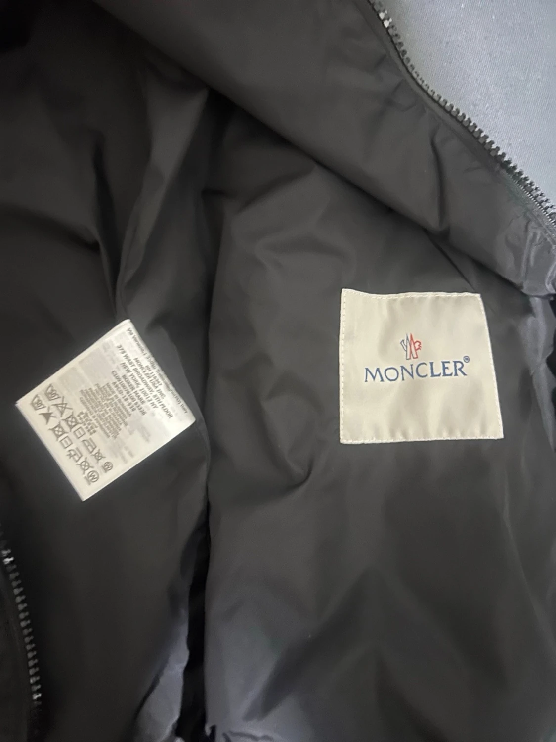 Svart Moncler vindjacka med huva - 3