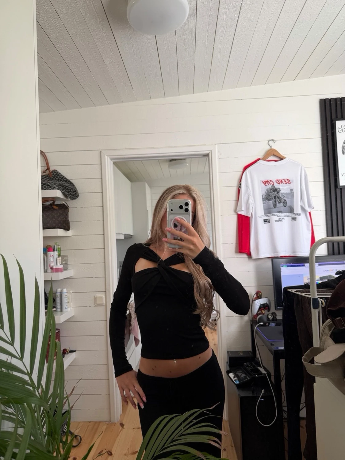 Svart långärmad topp med twist - 1