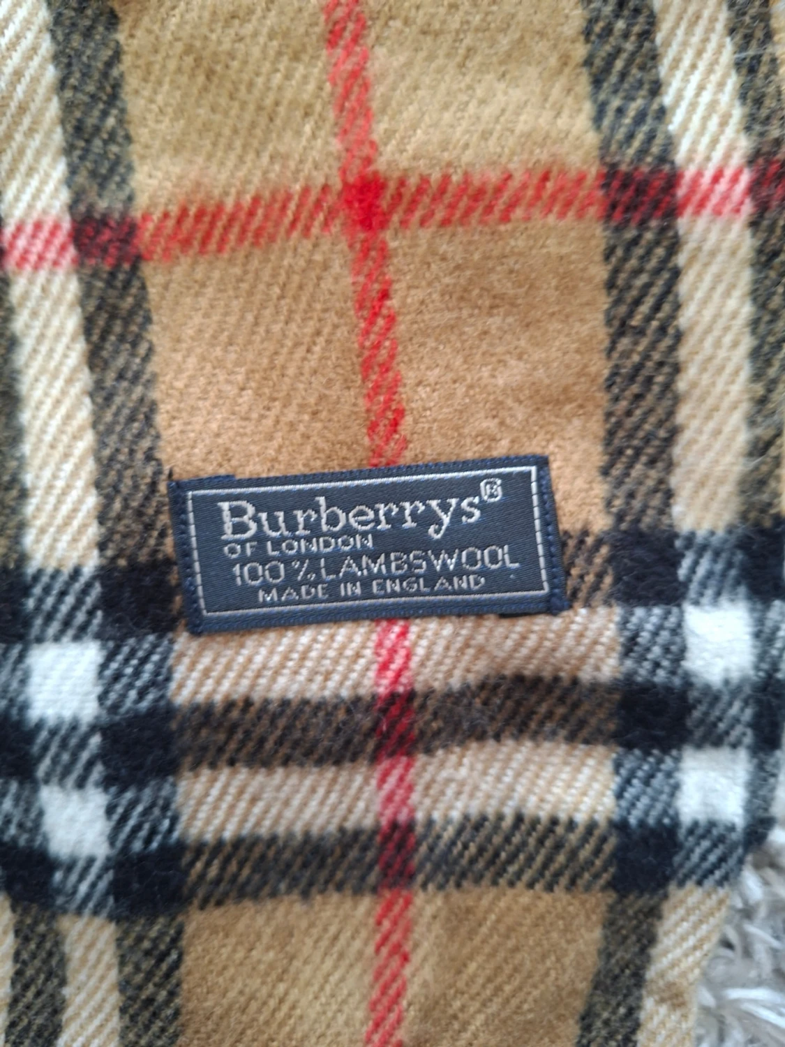 Rutig halsduk från Burberrys - 1