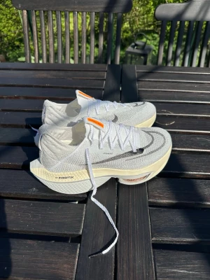 Nike Alphafly 2 - Nike Alphafly 2 Zoomx. Storlek 41 i utmärkt skick