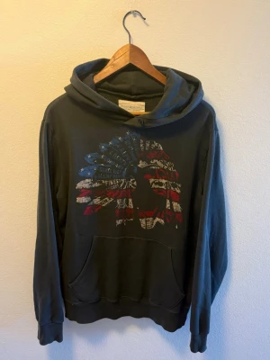 Vintage RalphLauren Denim&Supply hoodie - Tjena! Säljer denna riktigt snygga och unika RalphLauren hoodien, passar som M, hör av dig vid funderingar!🙌