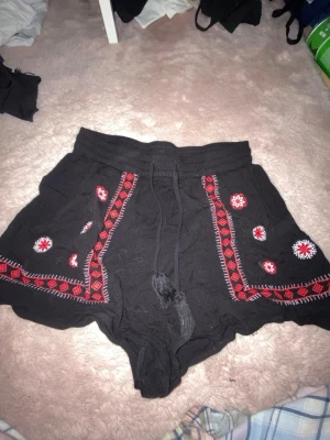 shorts - aldrig andvända mycket bra skick dm mig om du vill se hur den sitter på