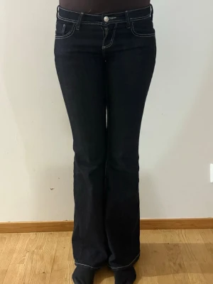 ultra low flare jeans bootcut Tall - Tall fina jeans använda fåtal gånger storlek 36 