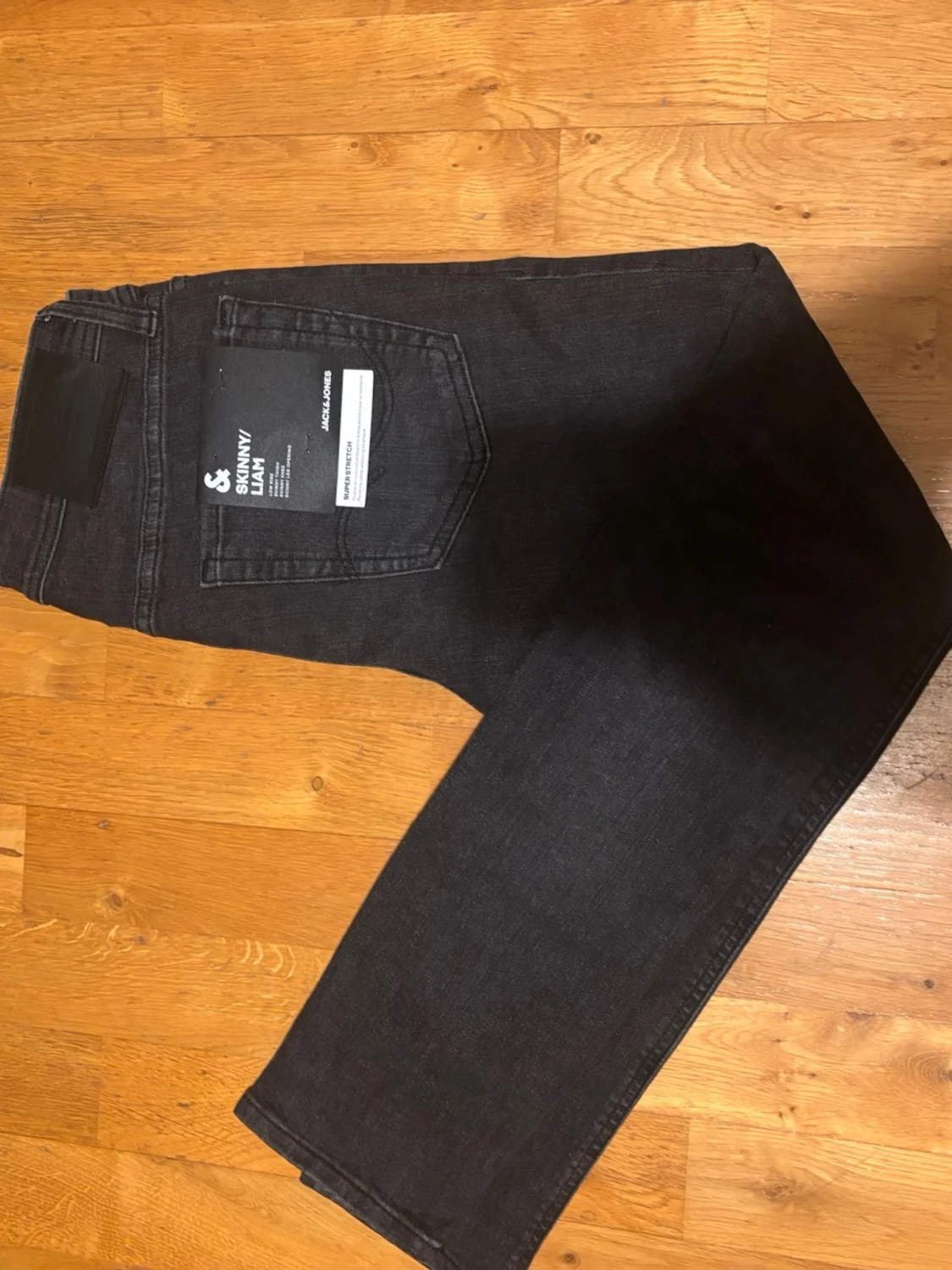 Svarta  jeans från Jack & Jones - 1