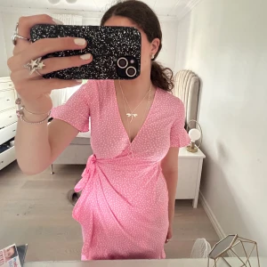 Sommarklänning - Endast använtd 1 gång!! Passar XS-M🩷