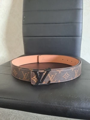 Märkes bälte  - Helt ny brunt märkes bälte 115cm