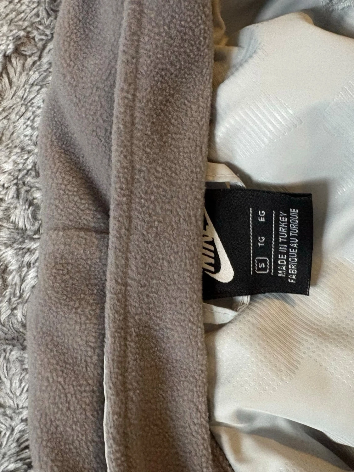 Beige vindjacka med huva - 2