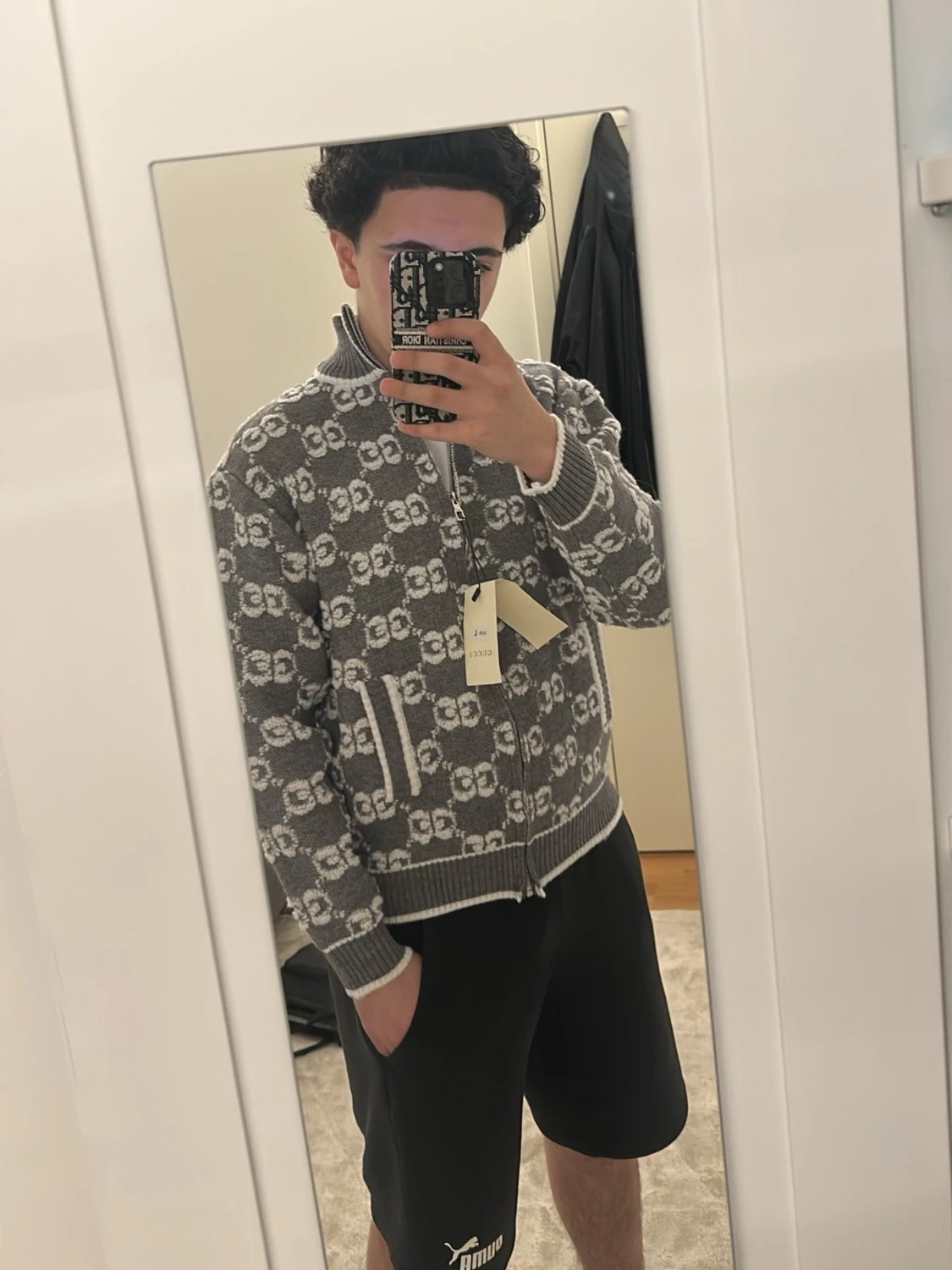 Grå mönstrad zip-kofta från Gucci