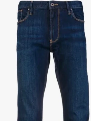 Mörkblå jeans från Emporio Armani - Snygga mörkblå jeans från Emporio Armani med klassisk femficksmodell och kontrastsömmar. Jeansen har en metallogo på bakfickan och är tillverkade i denim med en rak passform. Perfekta för en trendig och stilren look.