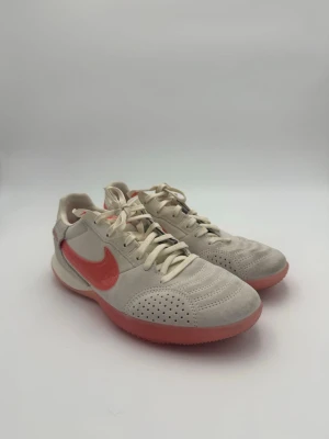 Nike Streegato Futsal - Använda 2-3 gånger det är som nya