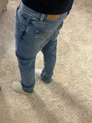 Nudie jeans Lean Dean - Nudie Jeans | skick 9/10 | Storlek 32/32 | Pris - 599kr | Modellen är ca 180cm lång | Hör av dig vid minsta fråga eller fundering!!