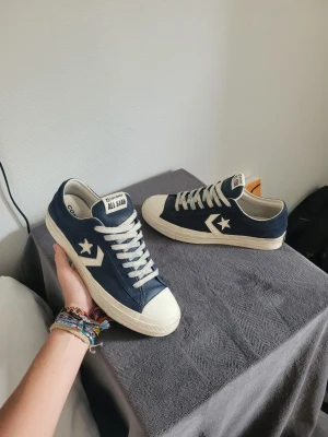 Converse skor - Nästan helt oanvända converse skor! Storlek 44😊