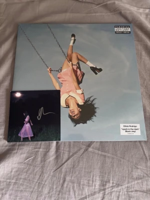 SIGNED vinyl Olivia rodrigo  - Olivia Rodrigos New third studio album with signed art card.                                                                                       Bought from her webstore so the signature is real