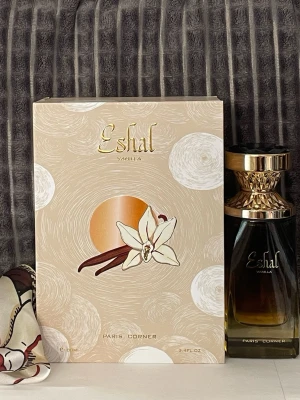 Eshal Vanilla Paris Corner - Eshal Vanilla  Paris Corner  100ml se bilder för noter och mängd kvar. Påminner om kayali vanilla 28