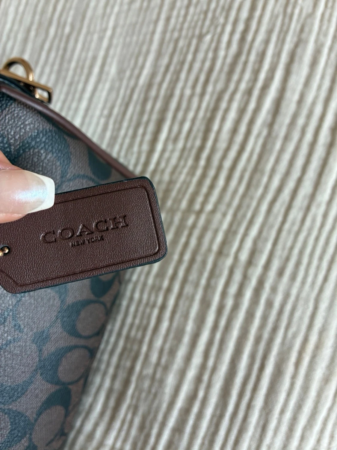 Brun handväska från Coach - 3