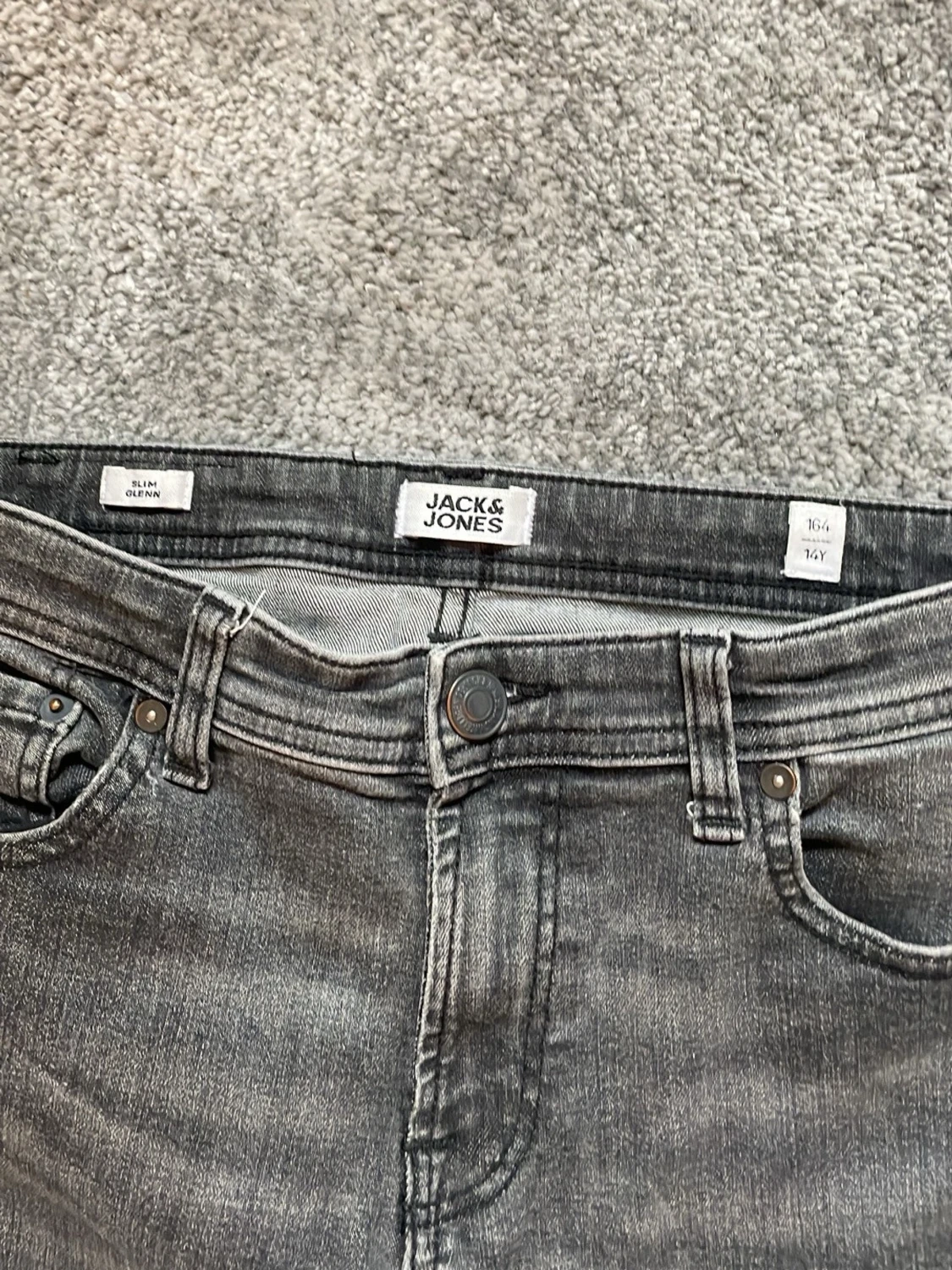 Gråa jeans från Jack & Jones  - 2
