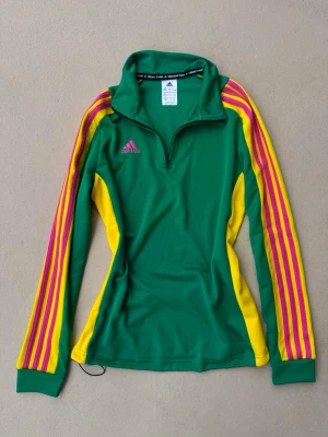 adidas brasilien track zip up  - snygg original adidas tröja som jag köpte för flera år sen men aldrig använt, ordinarie pris över 800 kr 