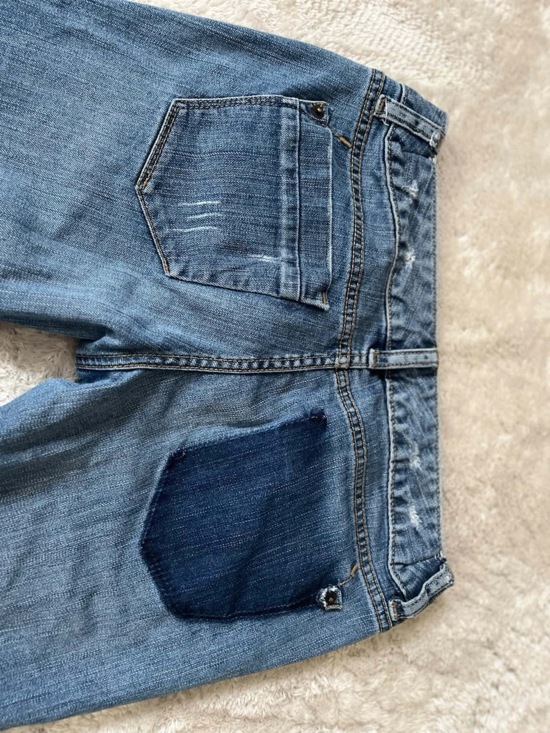 Lågmidjadf bootcut jeans med hål - 2