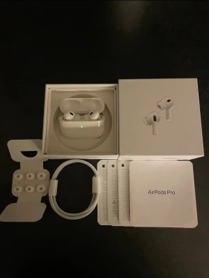 AirPods Pro 2 - Helt nya, skriv vid frågor.