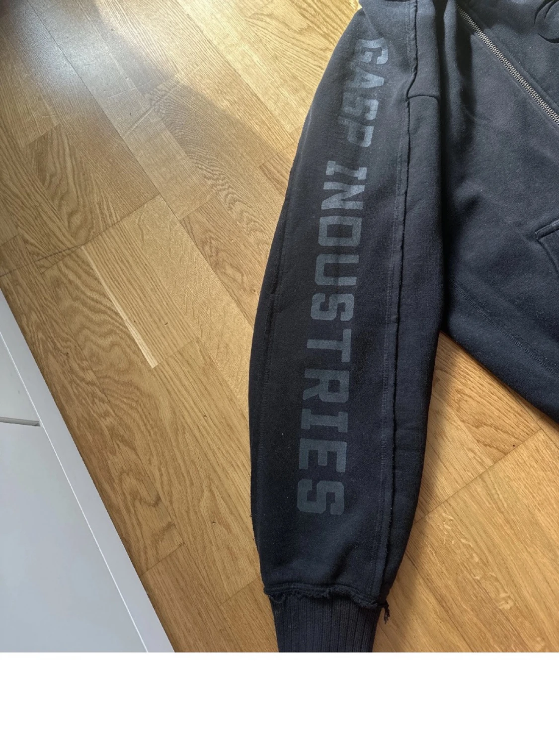 Svart GAP hoodie med dragkedja - 2
