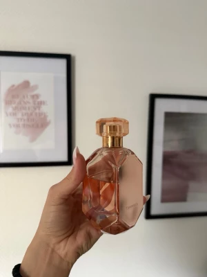 Tiffany & Co, Eau de Parfum - ➡️ Använt 35% - 40% av flaskan. ➡️ Säljer pga : rensar parfym kollektion