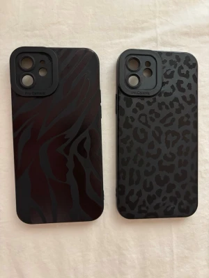 iPhone 12 skal - Säljer två fina mobilskal för iPhone 12🤍 