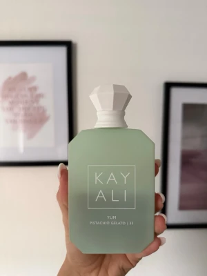 Kayali Pistachio Gelato, Eau de Parfum - ➡️ Användning : 60% av flaskan. ➡️ Säljer pga : Rensar min parfym kollektion.