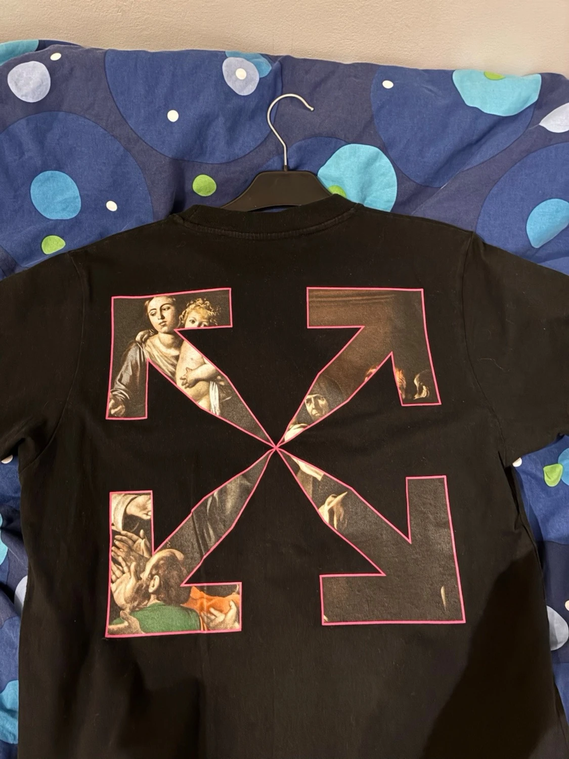 Svart Off-White t-shirt med konsttryck