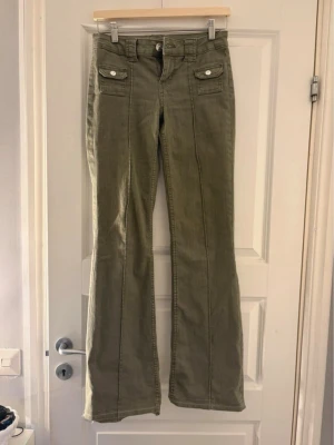 Trendiga jeans ifrån H&M - Superfina!!