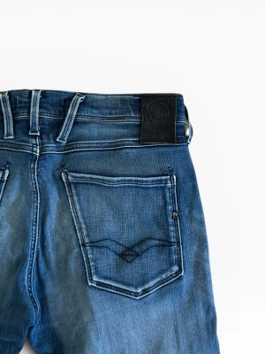 Replay anbass - Stilrena jeans perfekt inför sommaren! Skriv vid minsta intresse!