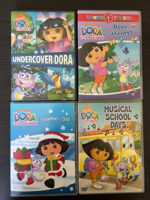 Dora utforskaren dvd paket - Innehåller filmerna: Undercover Dora, Djur-äventyr, Doras jul och Musical School Days.  Språk: Undercover Dora & musical school days: Engelska  Doras jul & djuräventyr: Svenska, Danska, Norska, Finska   OBS!! skivorna är begagnade så det kan förekomma repor/hairlines på skivorna, men då jag kollar igenom alla filmer jag säljer garanterar jag att alla funkar felfritt om inget annat står! :)
