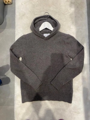 Merinoull hoodie - Snygg grå merinoull hoodie från vailent! Mycket bra skick, inga defekter. Storlek xs.