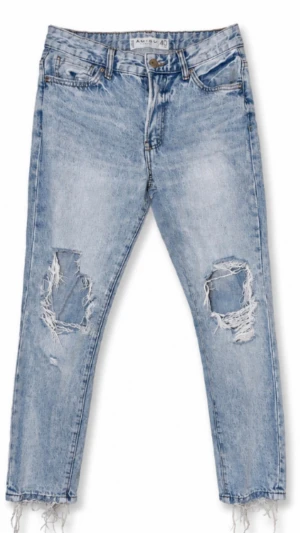 Jeans | Storlek 40 / M -  💕 30% bundlerabatt vid köp av minst två artiklar  🌸 Jeans.                                                          ✔️Märke: Amisu / New Yorker                                📏Storlek 40 / M  ⭐️Hela och rena utan fläckar eller andra synliga brister 
