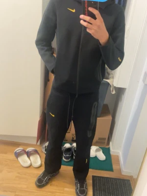 Nocta nike tech - Svart nocta nike tech som inte används