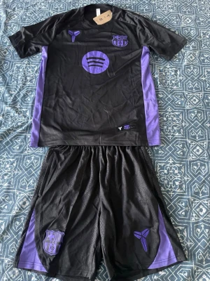 Tracksuit - Reps. För mer information eller bilder så är det bara att skriva. Priset går att diskuteras.